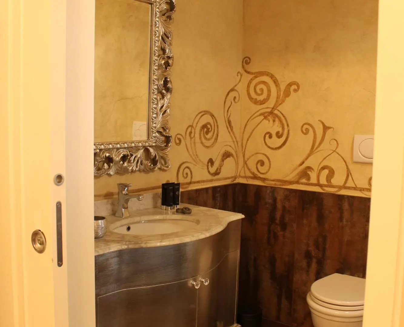 Villa Celine Dalmine Homestay