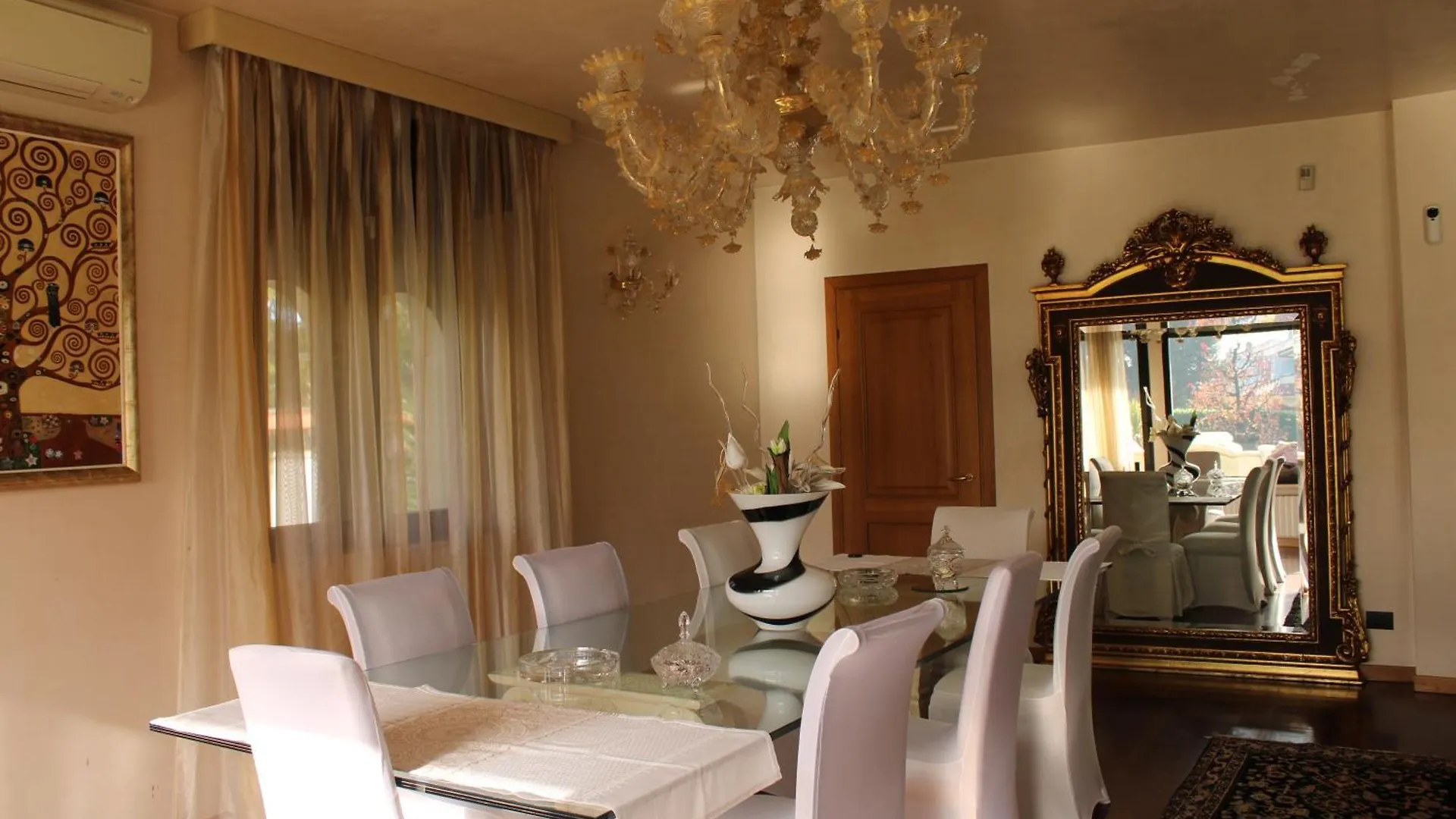 Homestay Villa Celine Dalmine Italy