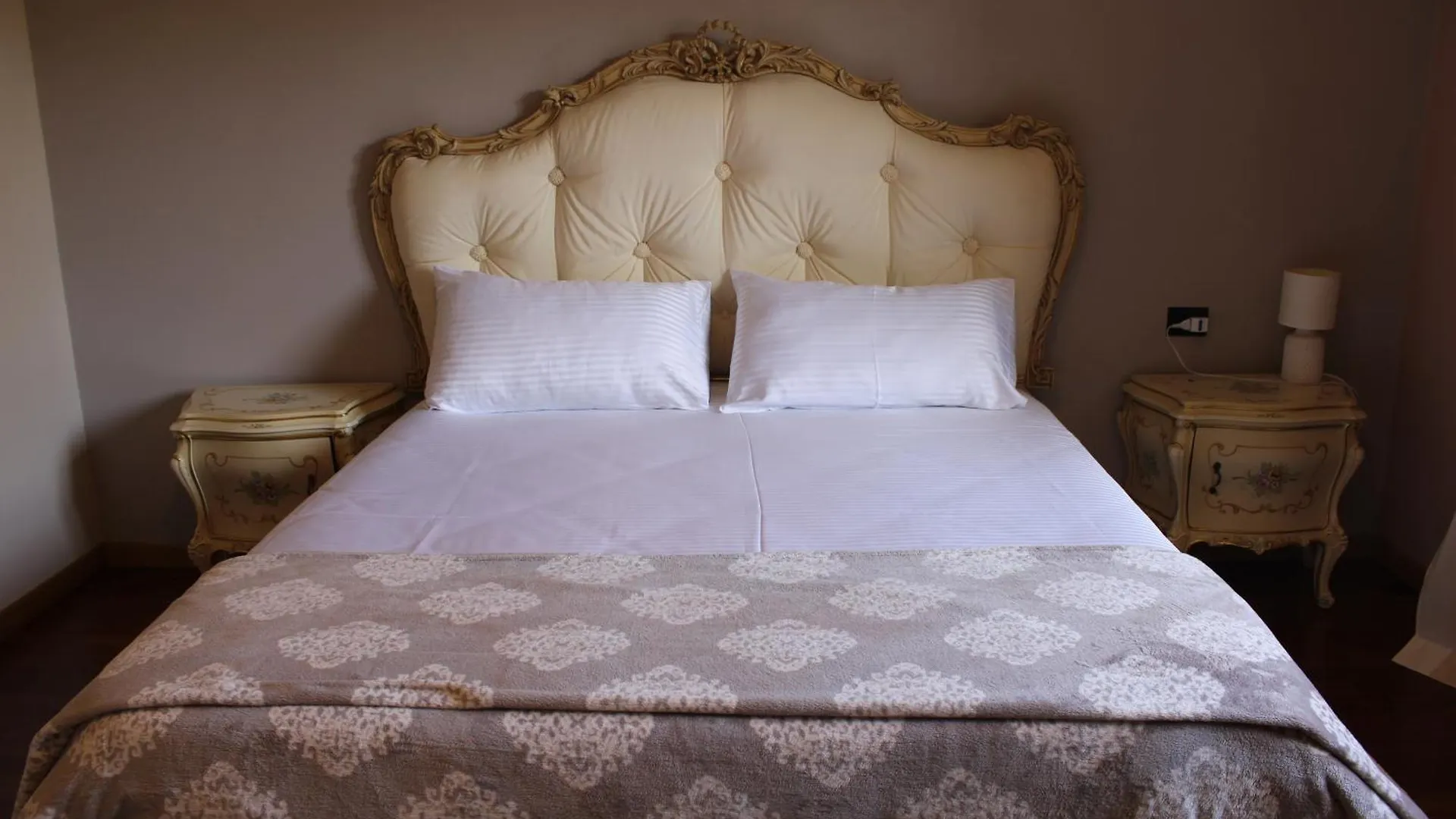 Villa Celine Dalmine Homestay