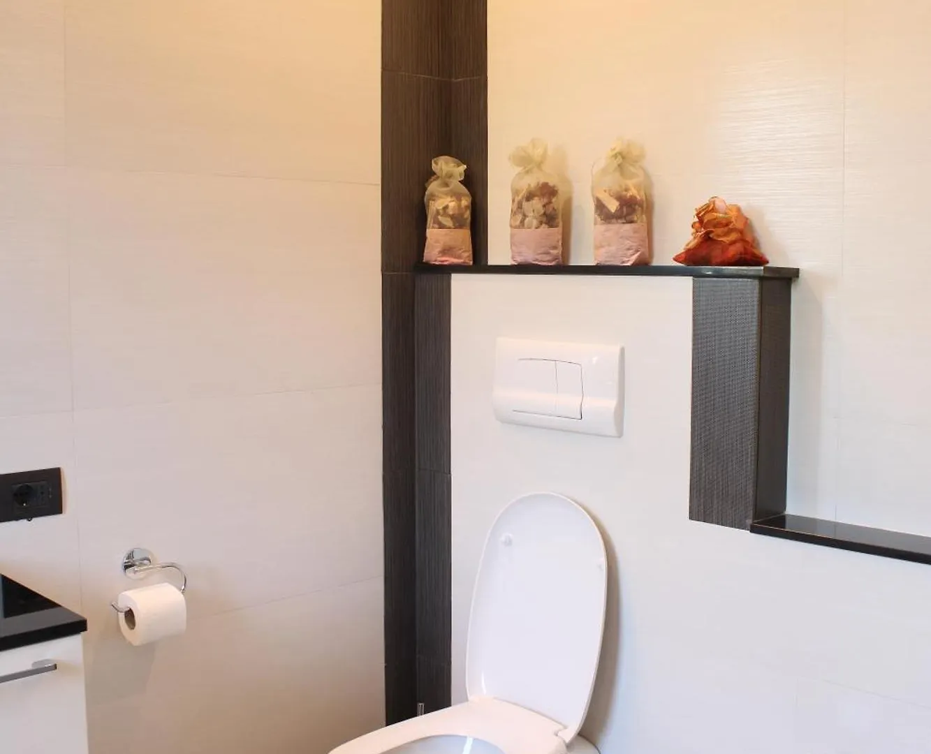 Homestay Villa Celine Dalmine
