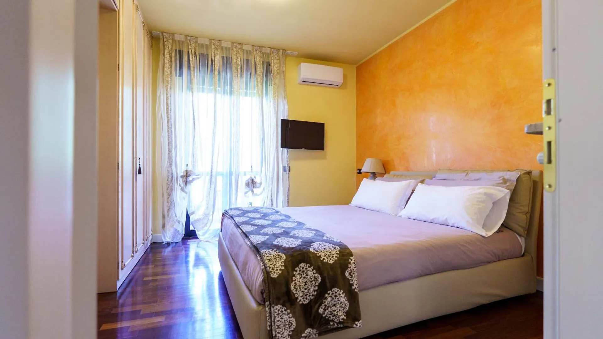 Villa Celine Dalmine Homestay